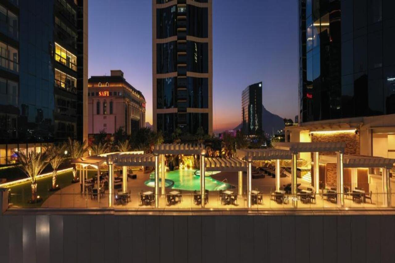 Safi Royal Luxury Metropolitan Hotell San Pedro Garza Garcia Eksteriør bilde The pool at the Ritz-Carlton, Mexico City