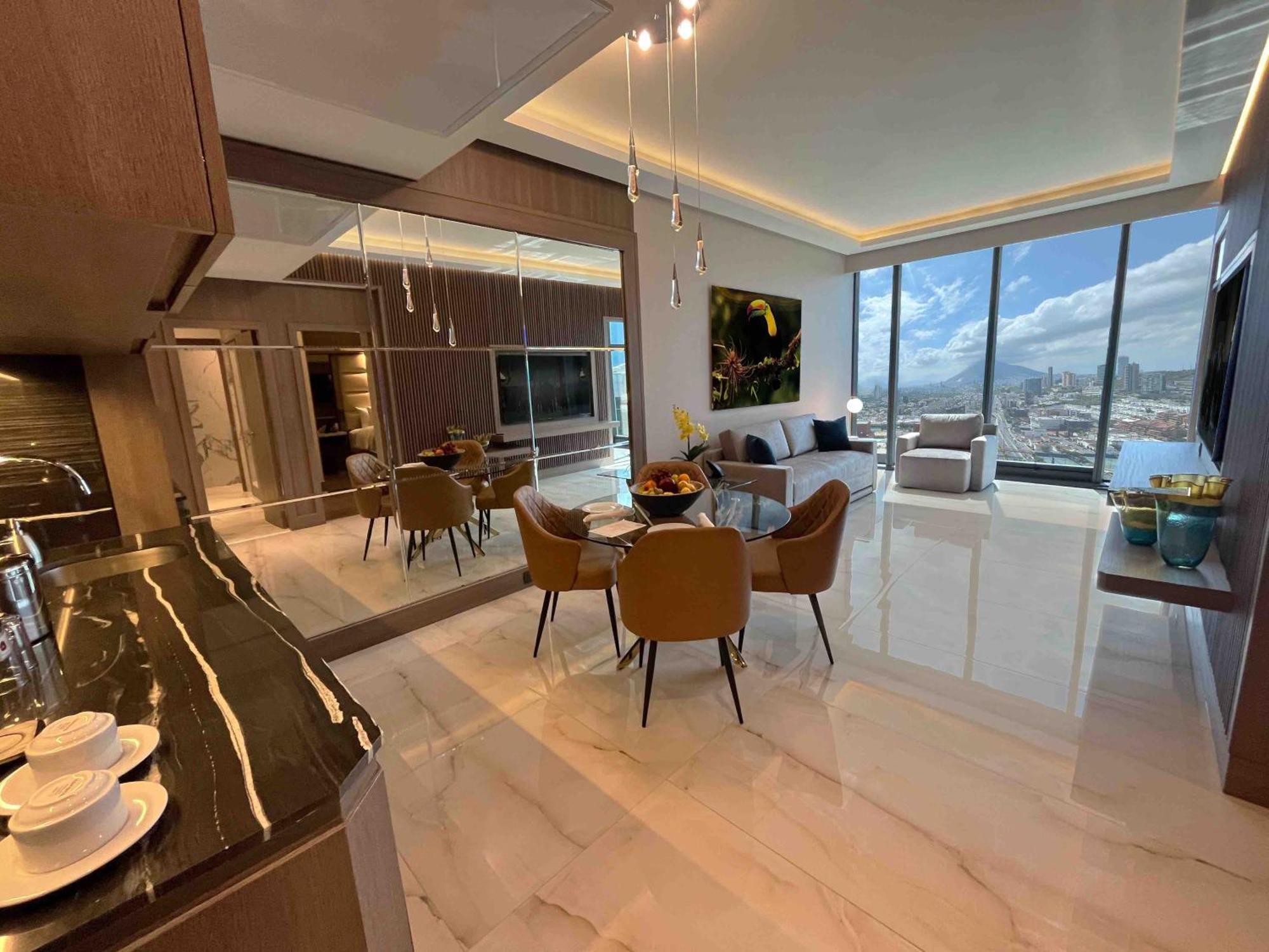 Safi Royal Luxury Metropolitan Hotell San Pedro Garza Garcia Eksteriør bilde The interior of a penthouse at One River North